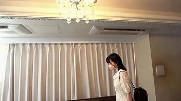 Preview 2 of Autobahn Sex - part1 純度100%美肌ことちゃん《【天然F乳&times_白桃尻】文句ナシのモチスベBODYの現役JD》ちょっぴり食いしん坊なおっとり女子大生と新大久保で食べ歩きデート&rarr_お腹を満たした後は即ホ.../『いただきます...///』チ●ポを前に合掌(？)唾液たっぷりご奉仕フェラ&rarr_容赦なく突きまくり同時イキ...！/ゴム切れをイイ事に押し切られ生チン挿入！ダイレクトに伝わる温もり&amp_ピストンに絶頂...！ラストは濃厚顔面シャワー【しろうとハメ撮り＃こと＃18歳】