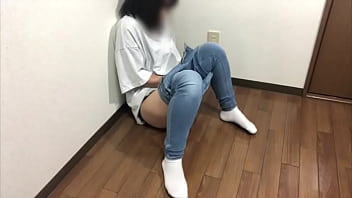 Preview 2 of Xxxnxmarathi Com - おか◯さんが仕事行ったのを確認したら即ジーンズを半分おろしておまんこのクリトリスを、、