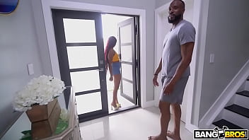 Preview 2 of Maria Salazar - Tropical Sexy Dream Girl