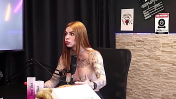 Preview 3 of Www Inxxx Video Com - O maior erro dela foi misturar o pessoal com o profissional,  e est&aacute_ curada da depress&atilde_o - Ruiva Braba (SHEER/RED)