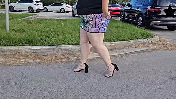 Preview 1 of Kinder Soon And Mom - Thick ass Pawg Milf gets fat pussy deep cleaned after peeing - (fat ass big girl pissing) kinky curvy POV BBW SSBBW
