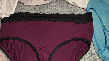 Preview 3 of Xcxv Cv - Masturbarme con los panties usados de mi amiga
