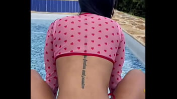 Preview 3 of 18to19 Vedo - Una folladita en la piscina