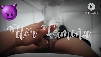 Preview 4 of Kidnap Girl Xxx - Gozando en el ba&ntilde_o