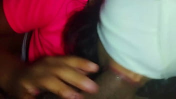 Preview 2 of Third Gender Xvideo - Rica morena se levanta la falda y da unos buenos sentones