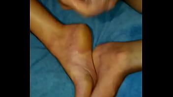 Preview 3 of Df6 Org Apps - Nicoexhib nu &eacute_jacule sur ses pieds