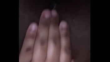 Preview 1 of Ledeis Kaiese Jhdti Hai - Wet pussy at its finest