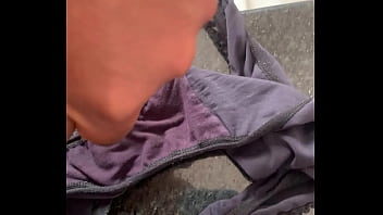 Preview 2 of Abella Hd Video - Gozando na calcinha