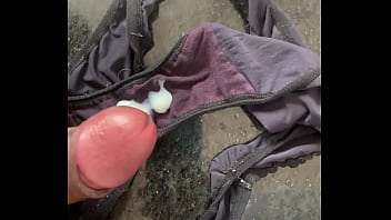 Preview 4 of Abella Hd Video - Gozando na calcinha