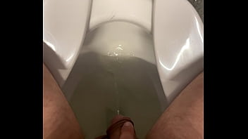 Preview 3 of Www Jabrdst Xxx Com - I took 3 massive pisses in the airport ?
