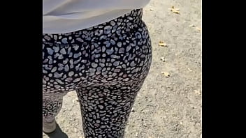 Preview 1 of Booty Ass - Candid Big Butt Girl At the Park