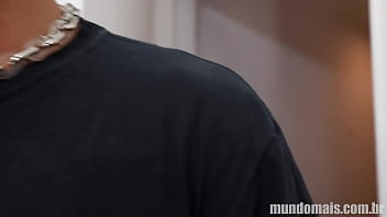 Preview 1 of Indian Odisha Sex Video - Carinha vai gravar v&iacute_deo solo e d&aacute_ o c&uacute_ pro c&acirc_mera man