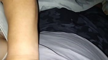 Preview 1 of Bangali Voice Xxx Video - D&aacute_ndole un buen apret&oacute_n de cabeza y verga a su hijastro