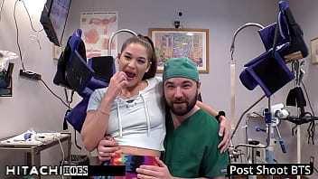 Preview 3 of Sex Xxx Video Dogs - Freshman Kendra Heart Gets Hitachi Magic Wand Orgasms By Doctor Tampa During Physical 4 College At HitachiHoes - Reup