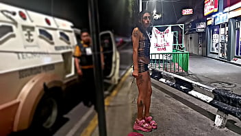 Preview 2 of Renat Berna - Una noche trabajando en tlalpan y llega la policia &iquest_HACEMOS UN GANG BANG?