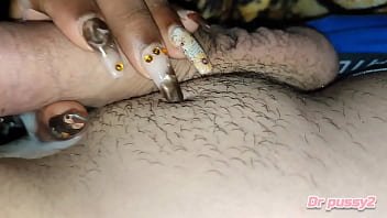 Preview 3 of Japanese Family Nude Sex - Ebony Brasileira punheteira deixa usar a m&atilde_o para tirar todo o leite do pau com 23cm