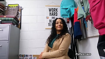 Preview 1 of Indian Aanties - Illuminated fuck at the backoffice