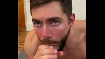 Preview 1 of Big Panis Handjob - Tremendo oral de Griffin Barrows