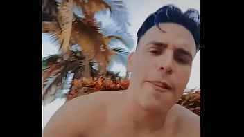 Preview 3 of Hotel Sex Son And Mother - Tu le tiras al dm y ella loca conmigo