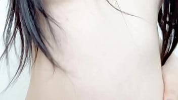 Preview 1 of Jovencitas Meando - Who wants to fuck me hard?