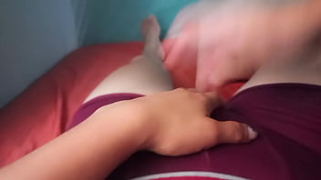 Preview 2 of Junior Miss Nude Pageant - puedo pasar a tu cama? hermanastro pide permiso para entrar a la cama de su hermanastra y le mira el culo muy ajustado y su vagina ultra carnuda