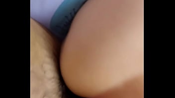 Preview 4 of Jews Tits Big Mom - Estudiante llega de la universidad arrecha y da mamadas profundas y termina follando con un orgasmo.