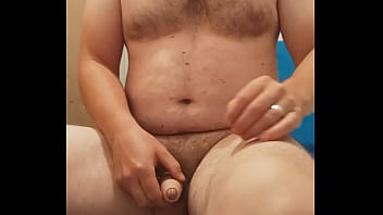 Preview 2 of Sexi Romantic - VID 350 Ma masturbez, imi beau pisatul si imi bag degetul in fund (8min)
