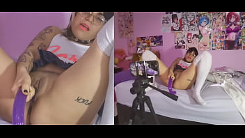 Preview 3 of Nerea Knox Torbe5 - Videollamada muy hot con seguidor del Only,  me meti mi dildo de gusano mientras veo como bota la leche,  &iquest_TE GUSTA QUE TE HABLEN SUCIO?