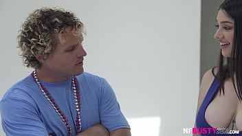 Preview 1 of Avioes Do Forro - Alyx Star Busty Wife Fuck Her Neighbours