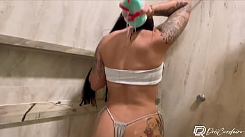 Preview 1 of Hilary Cock - Fiz sexo anal com meu namorado em baixo do chuveiro! POV