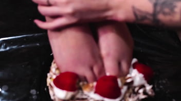 Preview 2 of Sxxx Bd - Eat cake from our Feet