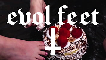Preview 1 of Sxxx Bd - Eat cake from our Feet