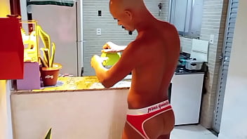 Preview 1 of Aligarh Sex Video - Boy Gostos&atilde_o que veio do interior  pra ser modelo no  RJ pediu uma macetada ,  gemeu na minha Pica e tomou uma leitada na cara. Assista completo no xvideosPremium