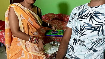 Preview 1 of Madisin Lee X Videos - रक्षाबंधन पर भाई ने अपनी सौतेली बहन को बहुत ही हटके गिफ्ट दिया