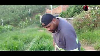 Preview 3 of Samol Gahls Xxx - Trabalhador olha o vizinho pela janela na punheta