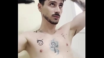 Preview 3 of Mom Going Black Com - Me arrumando para o trabalho