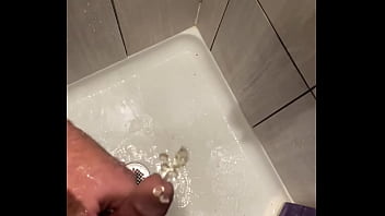 Preview 2 of Tissues Anal - Pissing fun