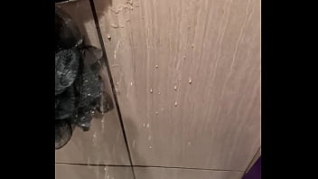Preview 3 of Tissues Anal - Pissing fun
