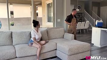 Preview 1 of Queensnakecom Nettle Jungle - Joslyn James Pay With Something Else