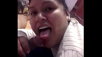 Preview 2 of Zalo Sex Page - Sexo en hotel - habla con su novio por celular