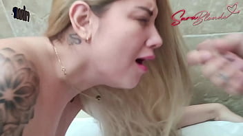 Preview 2 of Xxxfifi Abdou - Sara Blonde follando 3 policias para salir de la carcel - Doble penetracion - Sara Films