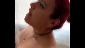 Preview 1 of Jana Eve - Tomando una ducha