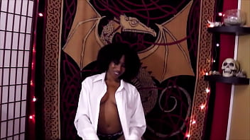 Preview 1 of Bruce Venture Willow Hayes - Lala Ivey Bts: She&#039_s Back For More 1st Camera
