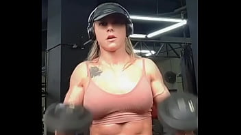 Preview 4 of Hugle Dick - Eu contra eu mesma,  na #gym h&aacute_ 27 anos #workoutmotivation #muscle #Mistress #feet #sweat