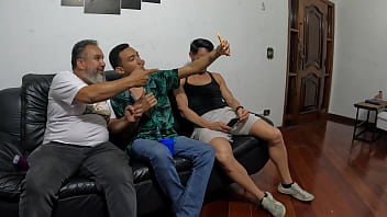 Preview 1 of Jazy Berlin Threesome - Pedro Ferraz vem gravar pela primeira vez e ser&aacute_ que ele vai topar?