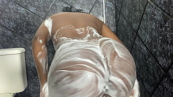 Preview 3 of Xxxbfhdvideo - Jovem negra tomando banho peladinha