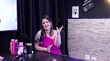 Preview 4 of Nadia Ali Video - Ela se considera demissexual,  e sobre um relacionamento saud&aacute_vel... - Thais Plaza Sex&oacute_loga (SHEER/RED)