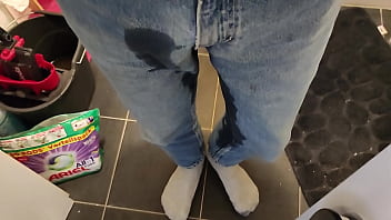 Preview 2 of Xxx8 Year Girl Sex - Wetting Floor