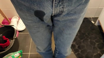 Preview 1 of Xxx8 Year Girl Sex - Wetting Floor