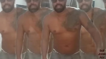 Preview 3 of Xnxxx Saloon - FAZENDO CHAMADA DE V&Iacute_DEO ELA COBRA DEU MERDA,  CHEGUEI NA HORA COMI S&Oacute_ CUZINHO